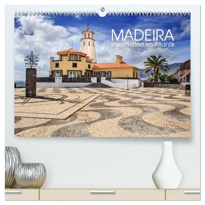 Madeira - Insel mitten im Atlantik (CALVENDO Premium Wandkalender 2025)