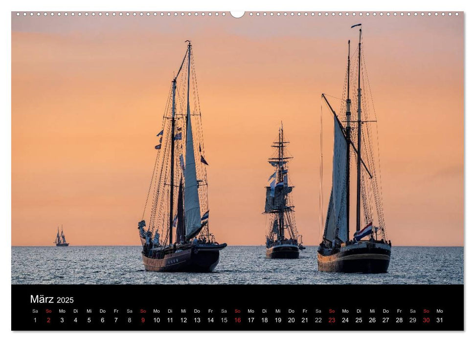 Windjammer auf der Ostsee im Abendlicht (CALVENDO Premium Wandkalender 2025)