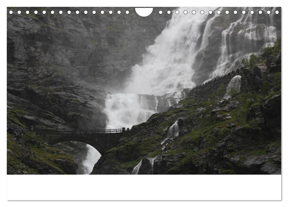 Reiseland Norwegen das Land der Fjorde und Gletscher (CALVENDO Wandkalender 2025)