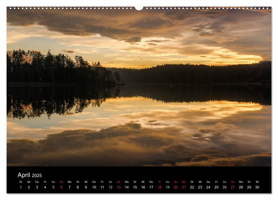 Bayerische Voralpenseen im Jahreslauf (CALVENDO Premium Wandkalender 2025)