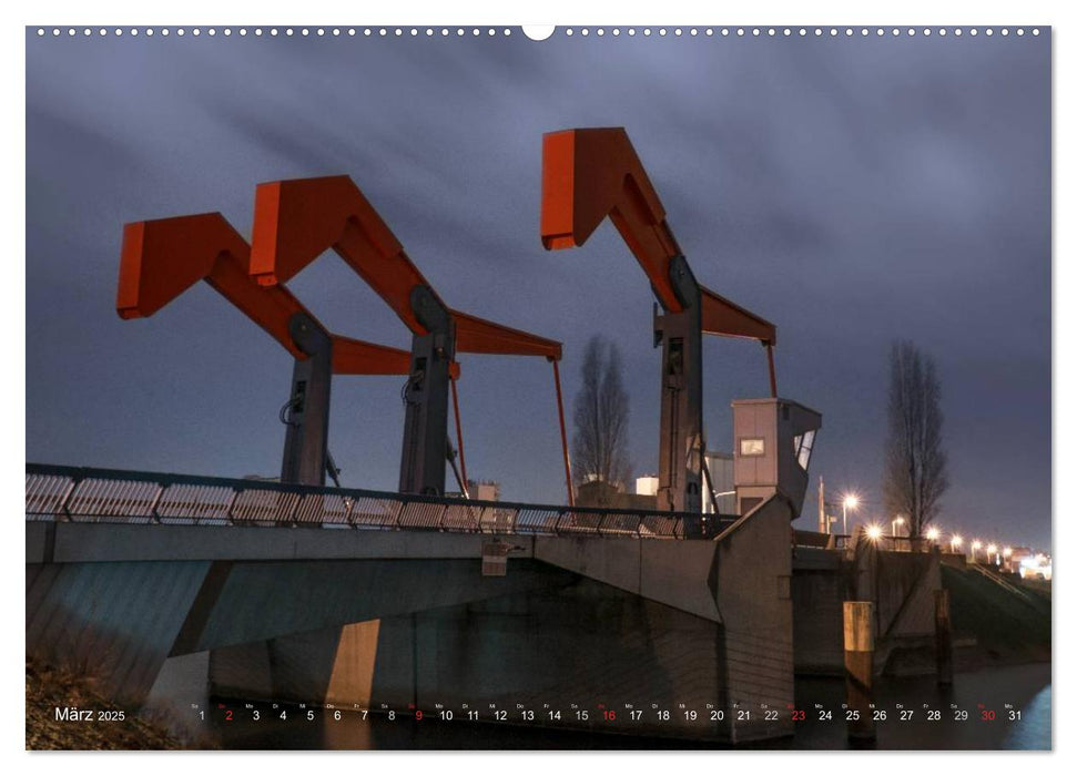 Mannheim 2025 - wenn es Nacht wird im Hafen (CALVENDO Premium Wandkalender 2025)