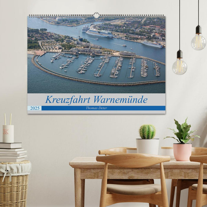 Kreuzfahrt Warnemünde (CALVENDO Wandkalender 2025)