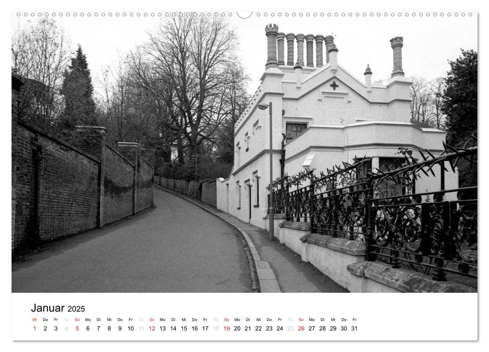 Highgate Cemetery London (CALVENDO Premium Wandkalender 2025)