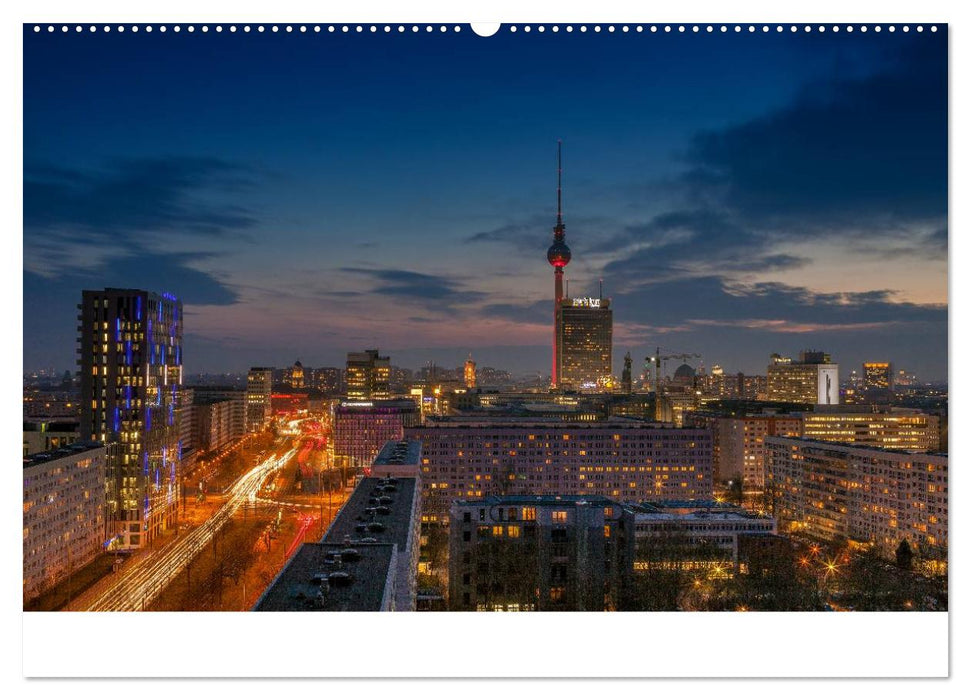 Die Blaue Stunde in Berlin (CALVENDO Premium Wandkalender 2025)