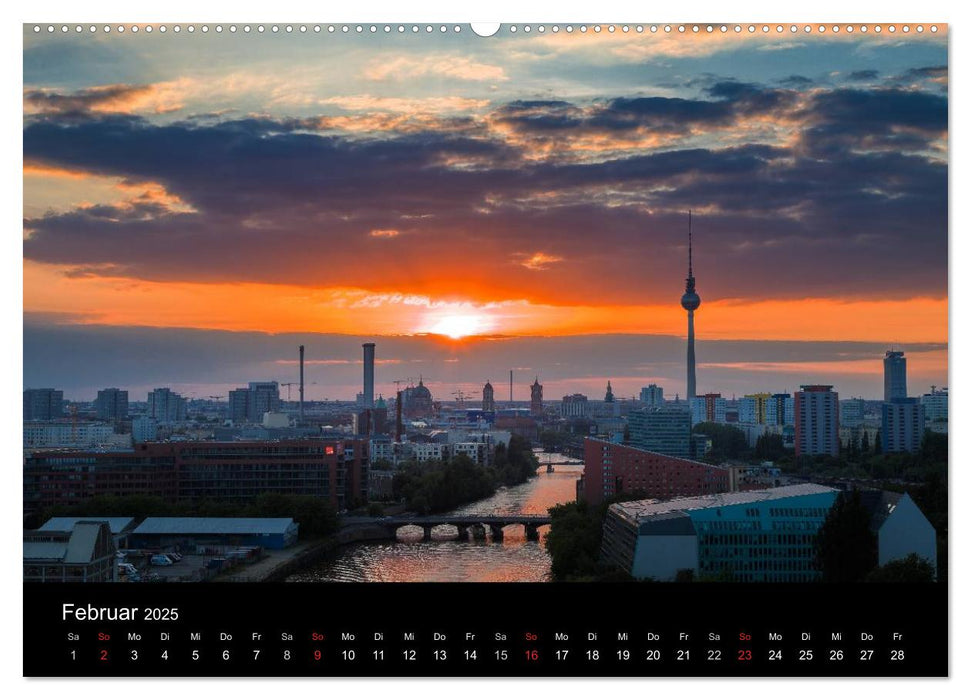 Die Blaue Stunde in Berlin (CALVENDO Premium Wandkalender 2025)