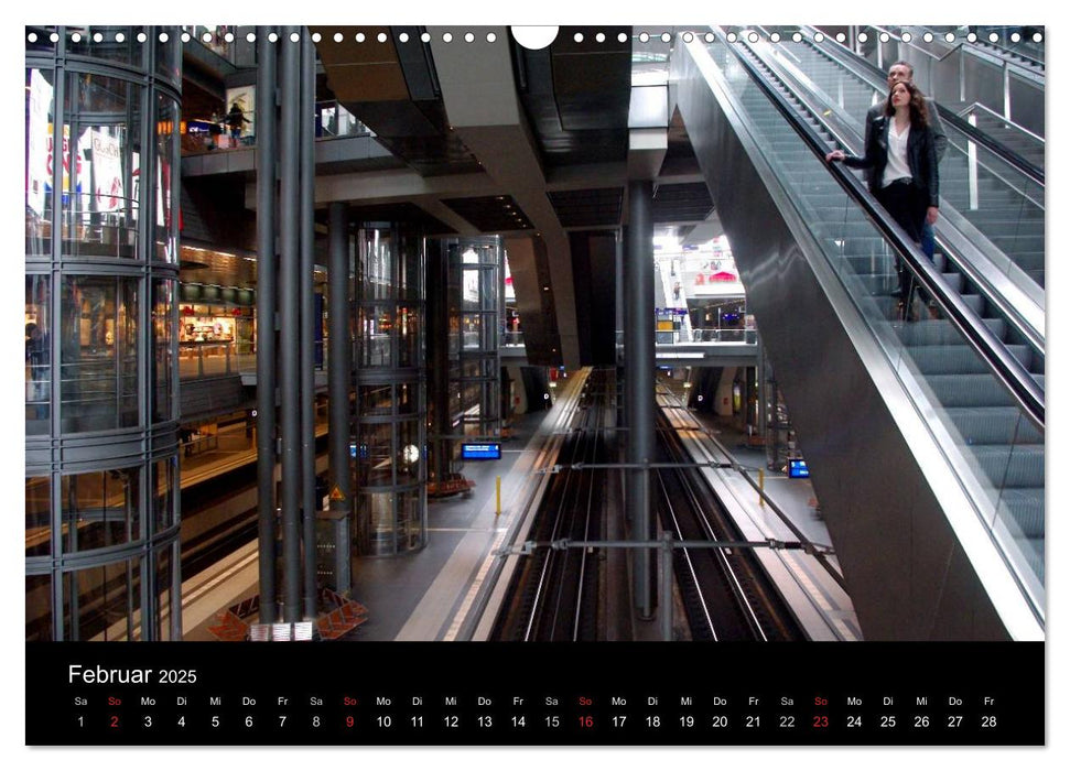 Berlin Hauptbahnhof (CALVENDO Wandkalender 2025)