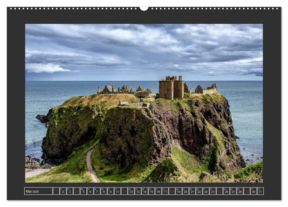 Schottlands Castles - Zeugen der Vergangenheit (CALVENDO Wandkalender 2025)