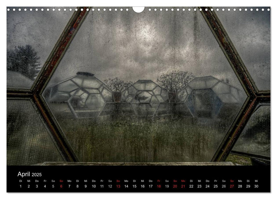 Lost Places - Auch der Verfall hat seinen Charme (CALVENDO Wandkalender 2025)