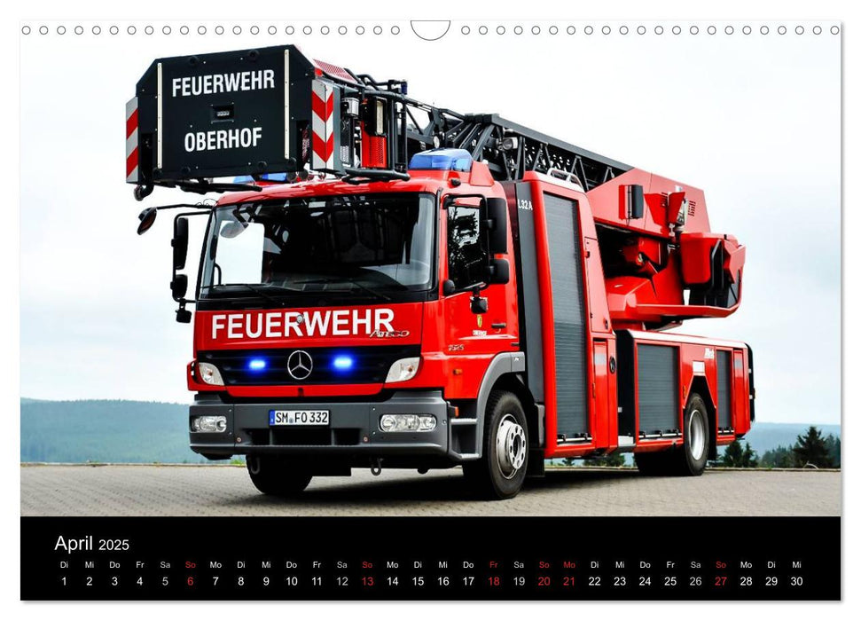 Einsatzfahrzeuge (CALVENDO Wandkalender 2025)