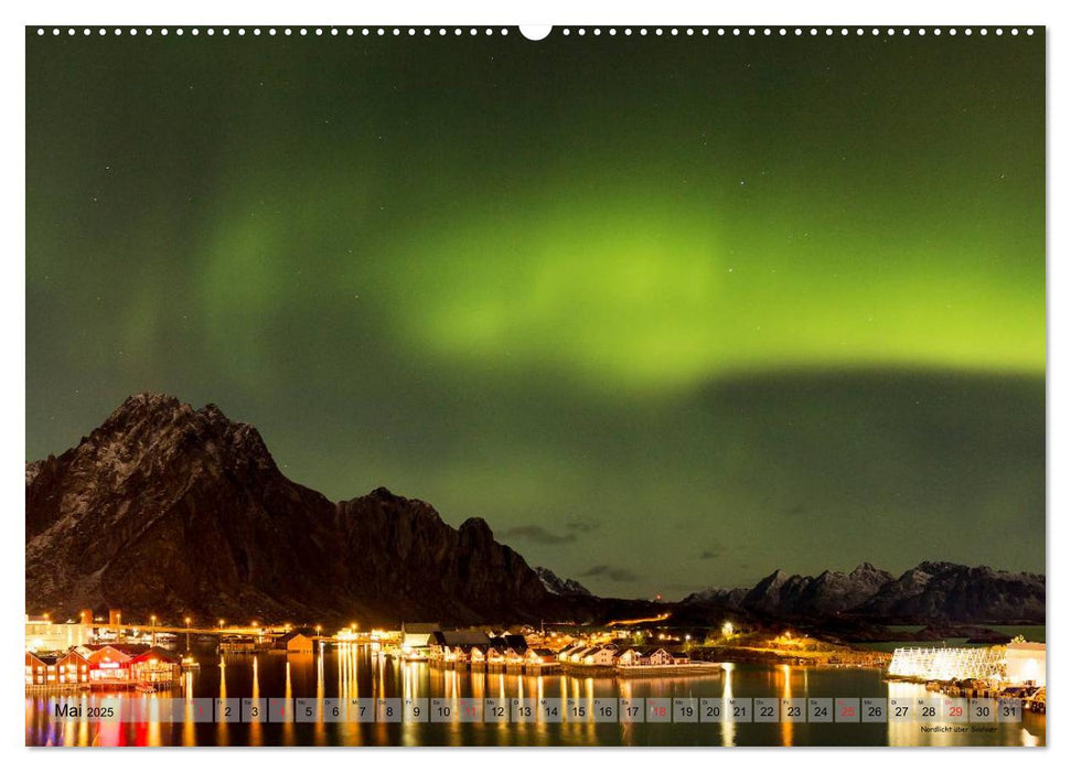 Hurtigruten im Winter - Hunting the light (CALVENDO Premium Wandkalender 2025)