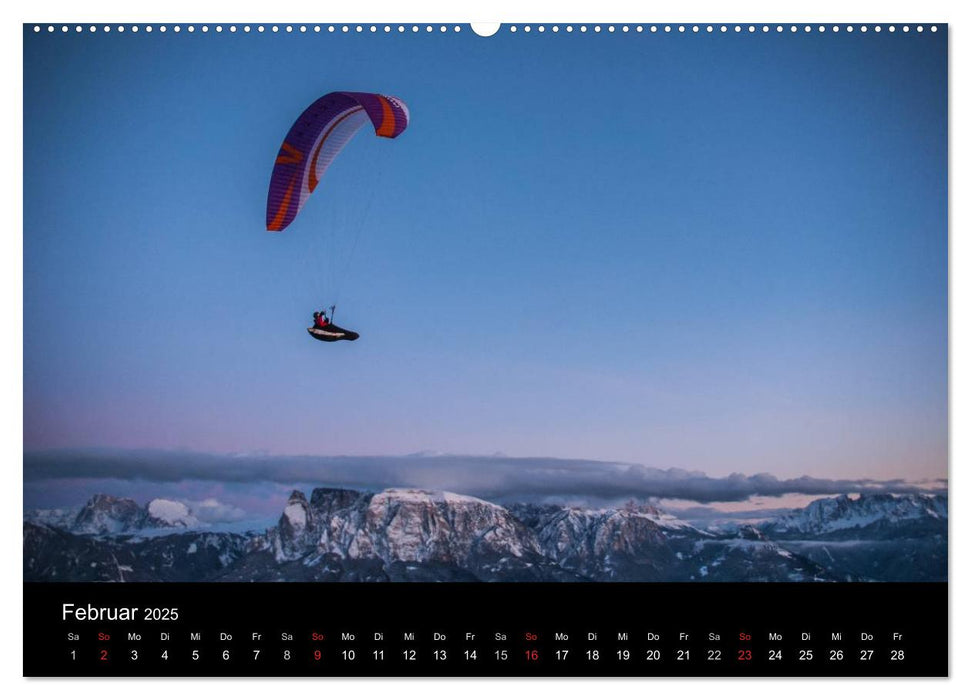 Paragliding - zwischen Himmel und Erde (CALVENDO Premium Wandkalender 2025)