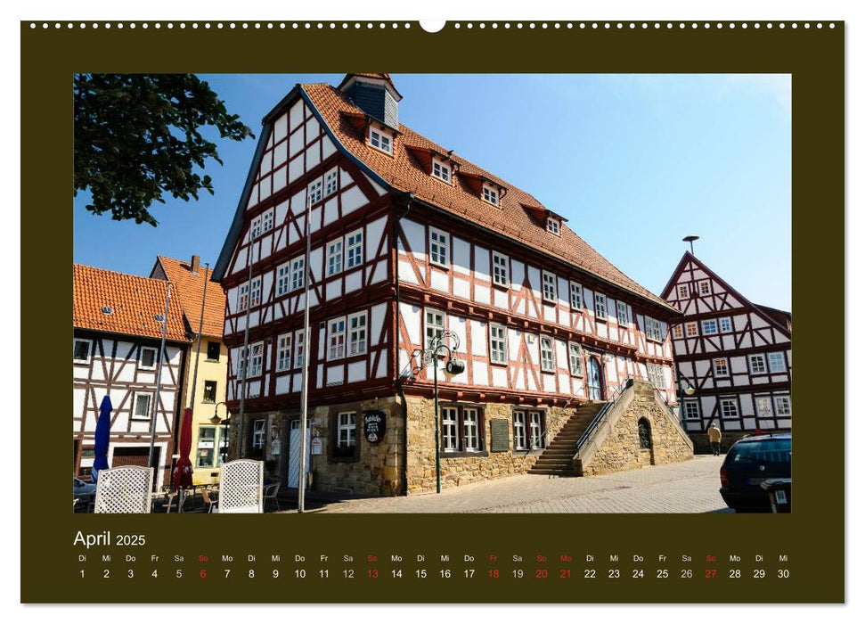 Fachwerk in Nordhessen (CALVENDO Premium Wandkalender 2025)