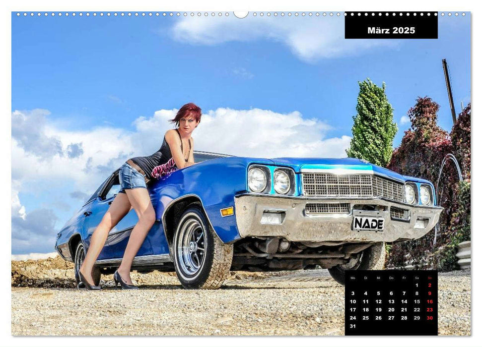 Kurven - Fieber - Modelle und Autos (CALVENDO Premium Wandkalender 2025)