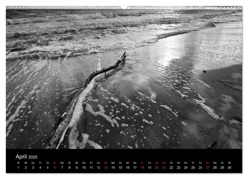 Strandspaziergang an der Ostsee (CALVENDO Premium Wandkalender 2025)