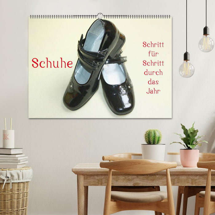 Schuhe - Schritt für Schritt durch das Jahr (CALVENDO Wandkalender 2025)