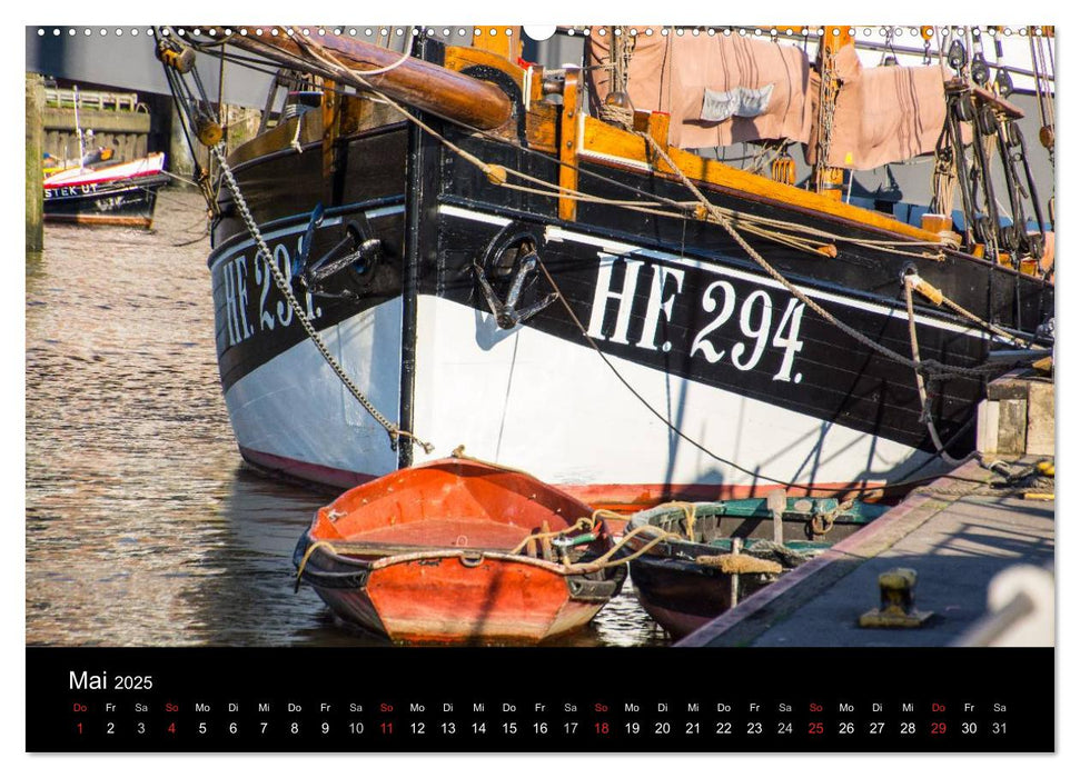 Museumshafen Hamburg - die Perspektive (CALVENDO Premium Wandkalender 2025)