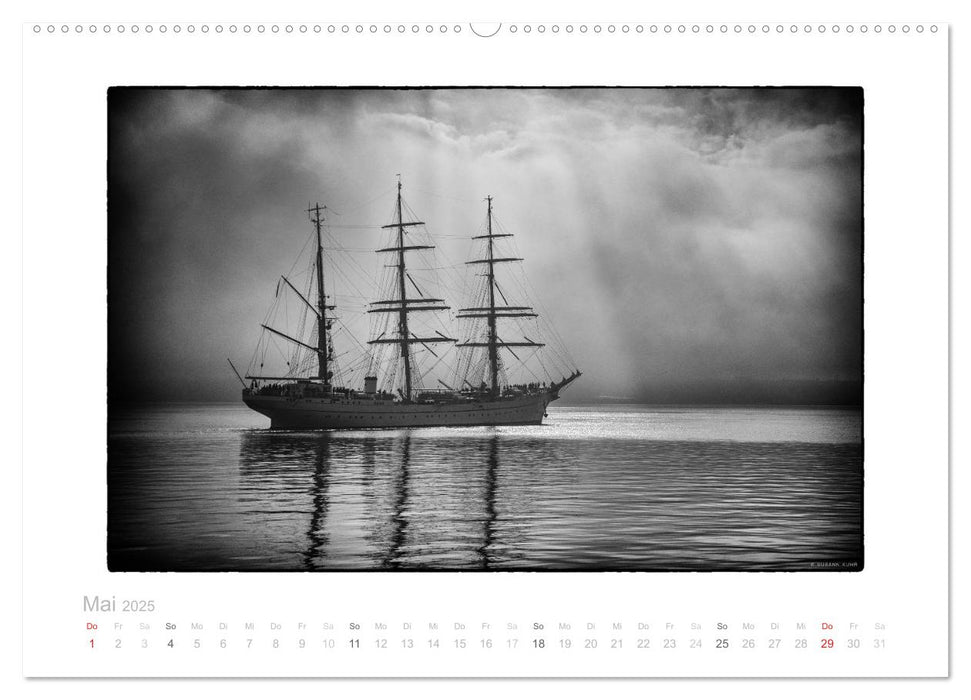 Gorch Fock - zeitlose Eindrücke (CALVENDO Wandkalender 2025)