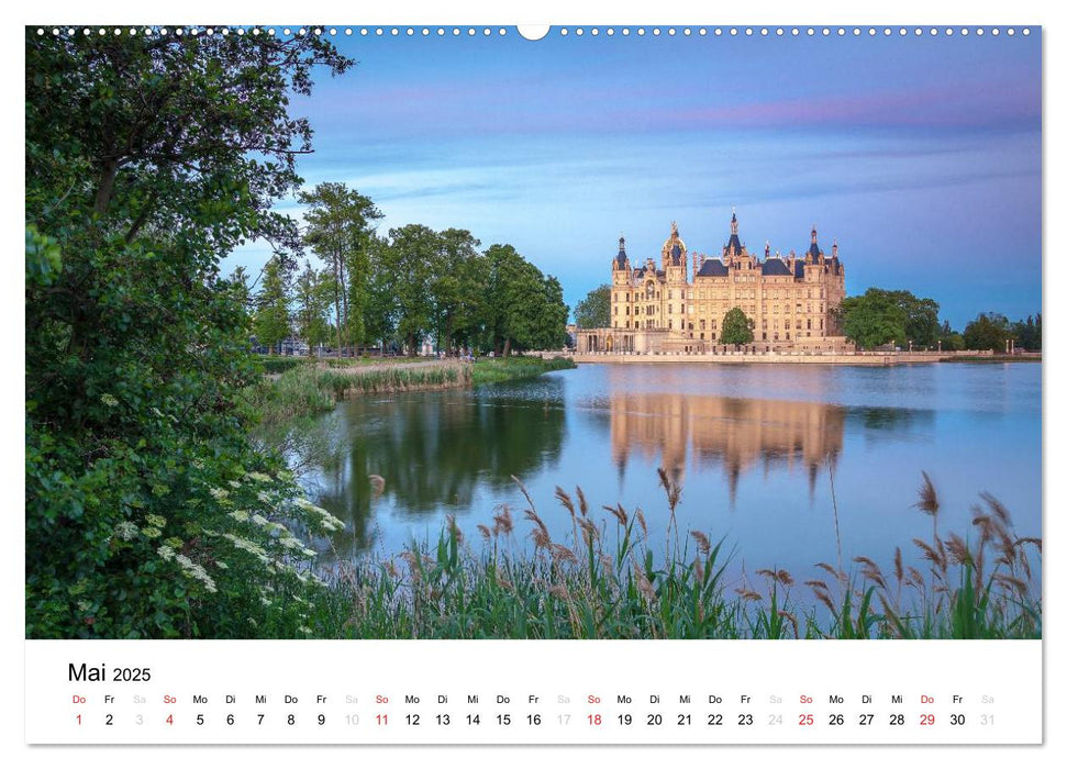 Schweriner Märchenschloss (CALVENDO Wandkalender 2025)