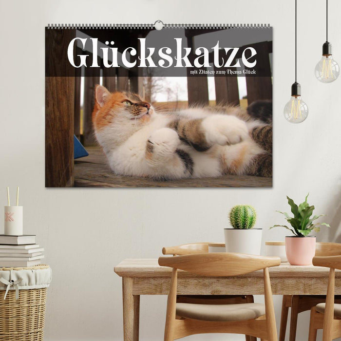 Glückskatze - Mit Zitaten zum Thema Glück (CALVENDO Wandkalender 2025)