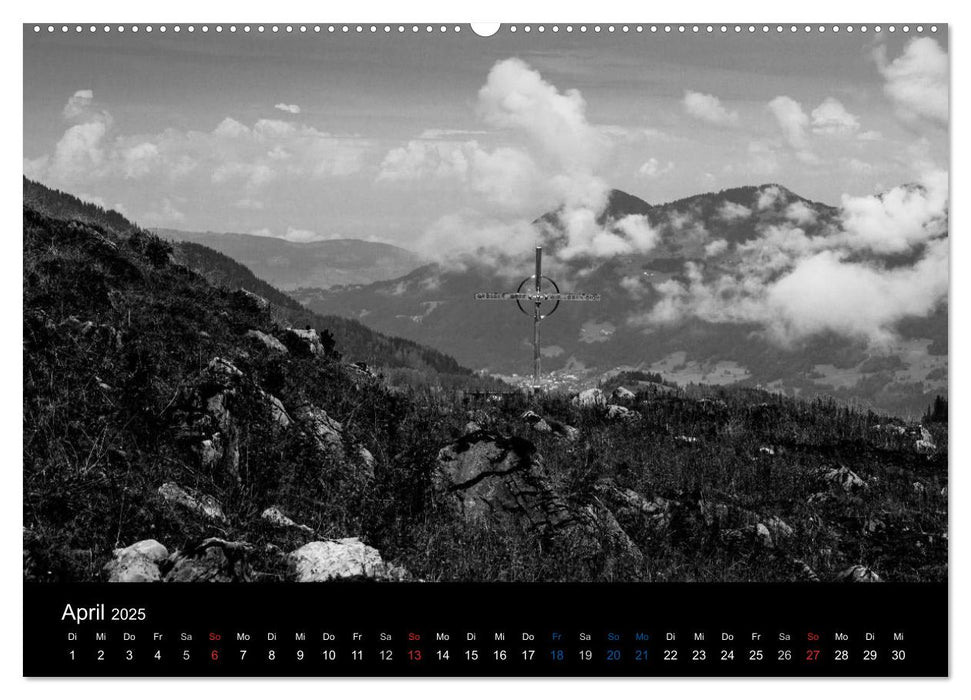 BERGE IN SCHWARZ WEISS (CALVENDO Premium Wandkalender 2025)