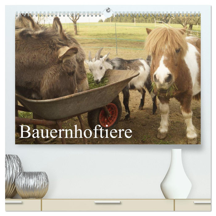 Bauernhoftiere (CALVENDO Premium Wandkalender 2025)