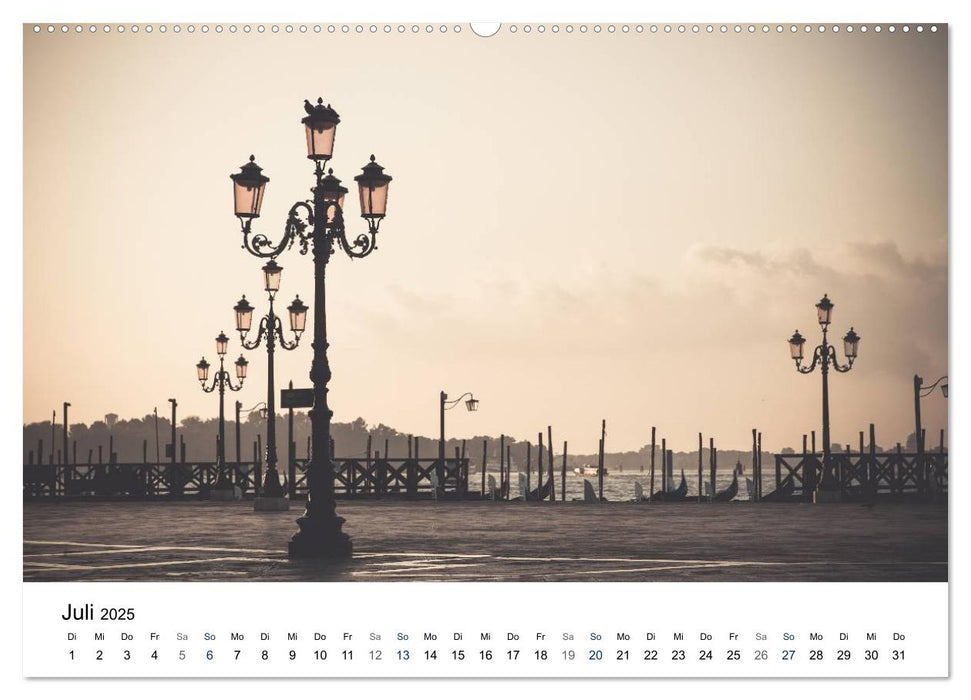 Venedig - Stille Ansichten (CALVENDO Premium Wandkalender 2025)