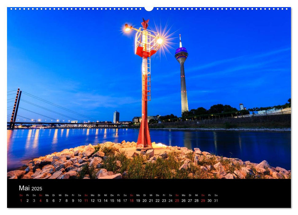 Düsseldorf bei Nacht (CALVENDO Wandkalender 2025)