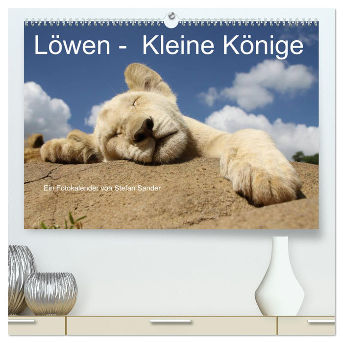 Löwen - Kleine Könige (CALVENDO Premium Wandkalender 2025)