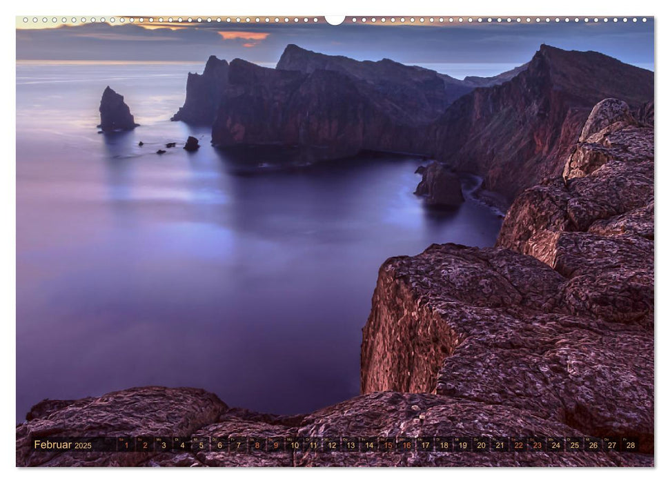 Madeira, Insel zwischen Himmel und Meer (CALVENDO Premium Wandkalender 2025)