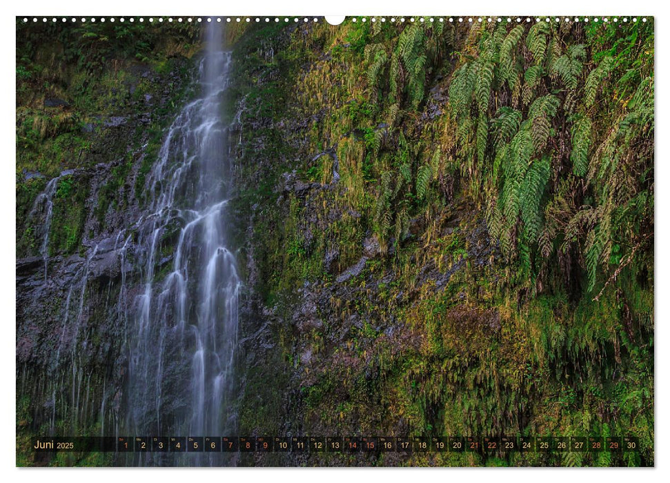 Madeira, Insel zwischen Himmel und Meer (CALVENDO Premium Wandkalender 2025)