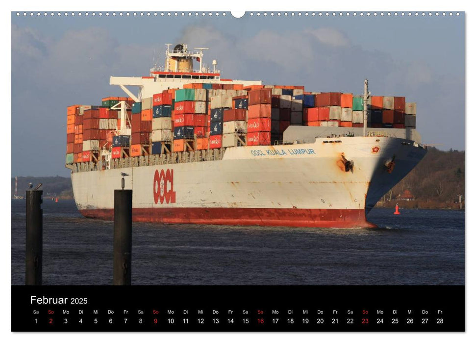 Schiffe im Hamburger Hafen (CALVENDO Premium Wandkalender 2025)