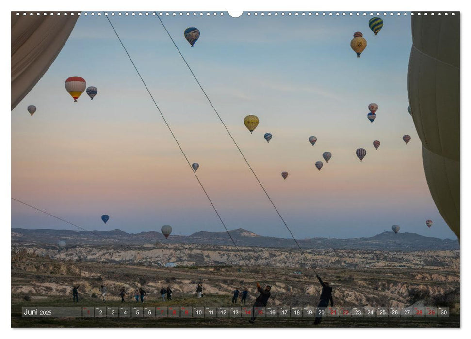 Heißluftballons Die sanften Riesen (CALVENDO Wandkalender 2025)