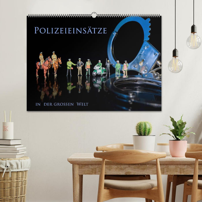 Polizeieinsätze, in der großen Welt (CALVENDO Wandkalender 2025)