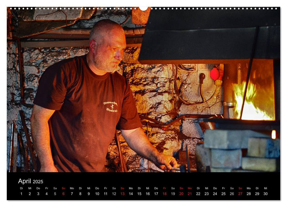 Alte Handwerkskunst Messerschmied (CALVENDO Premium Wandkalender 2025)