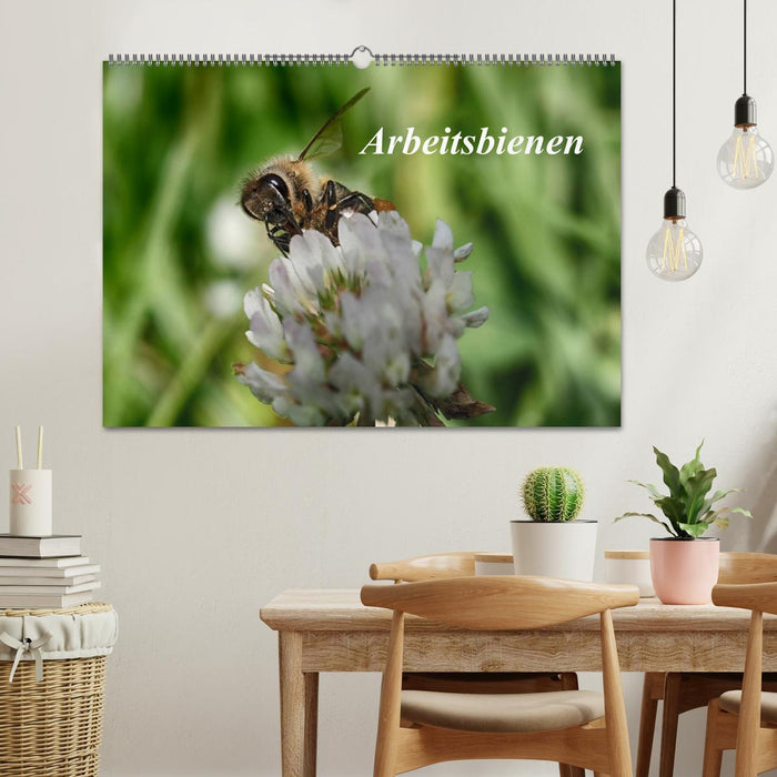 Arbeitsbienen (CALVENDO Wandkalender 2025)