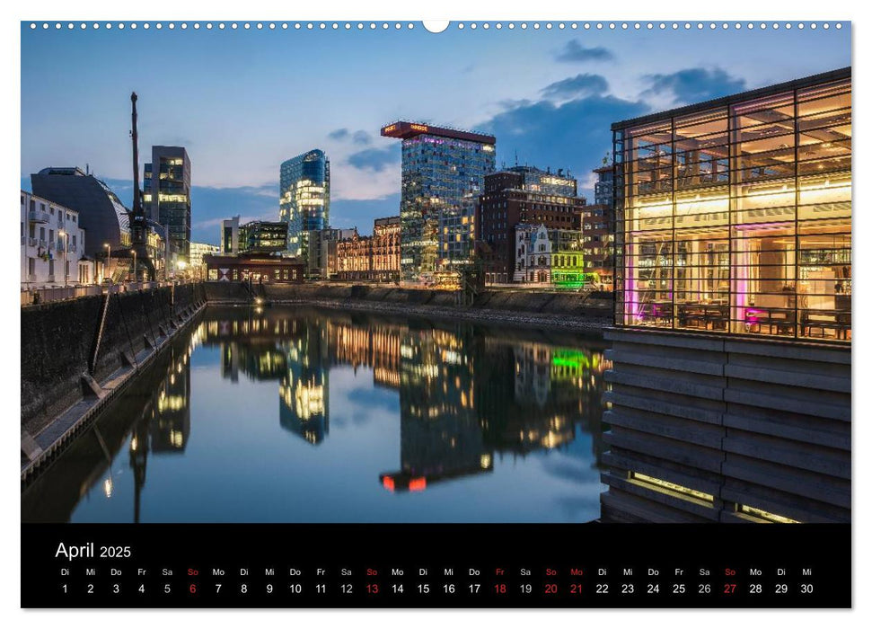 Düsseldorf - Ansichten am Abend (CALVENDO Premium Wandkalender 2025)