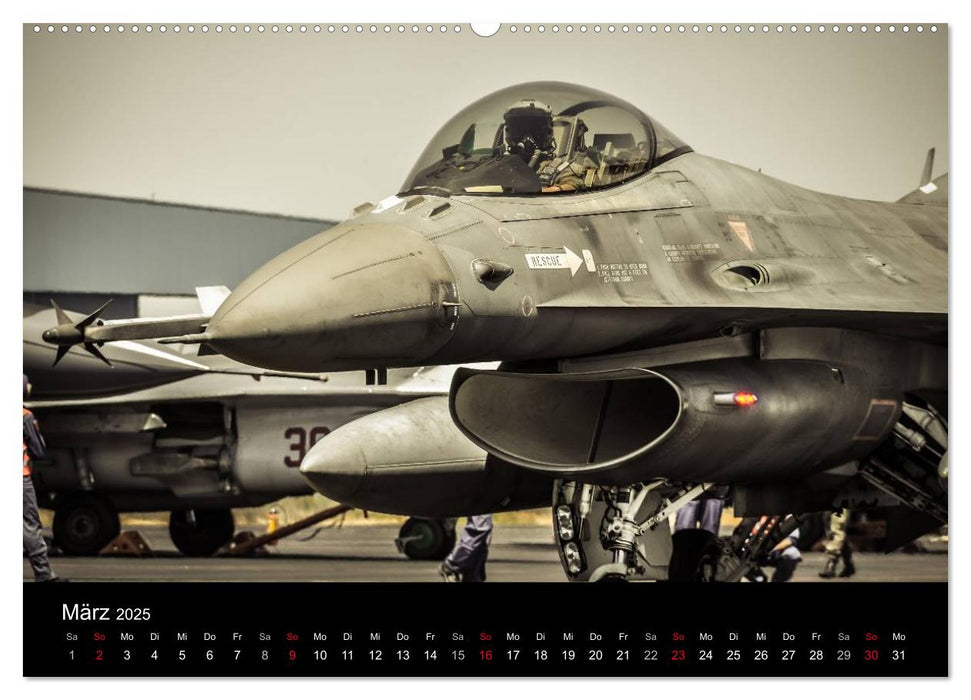 F-16 Fliegende Legende (CALVENDO Premium Wandkalender 2025)