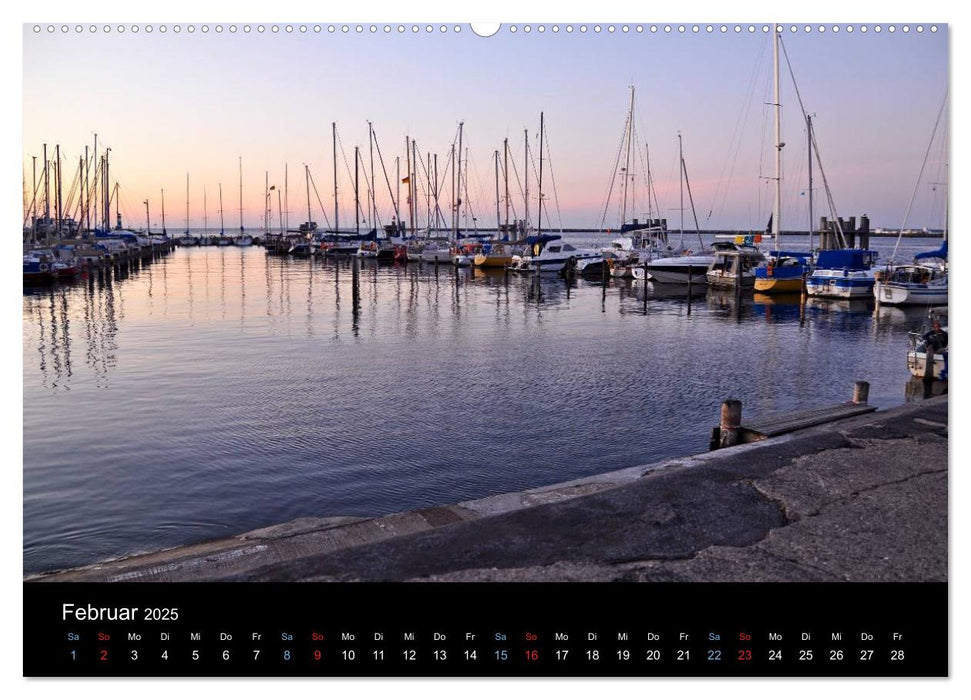 Warnemünde - Maritime Landschaften (CALVENDO Wandkalender 2025)