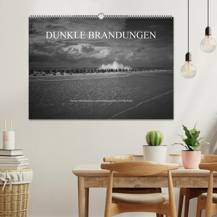 Dunkle Brandungen - Nordsee und Mittelmeer Landschaftsfotografien von Niko Korte (CALVENDO Wandkalender 2025)