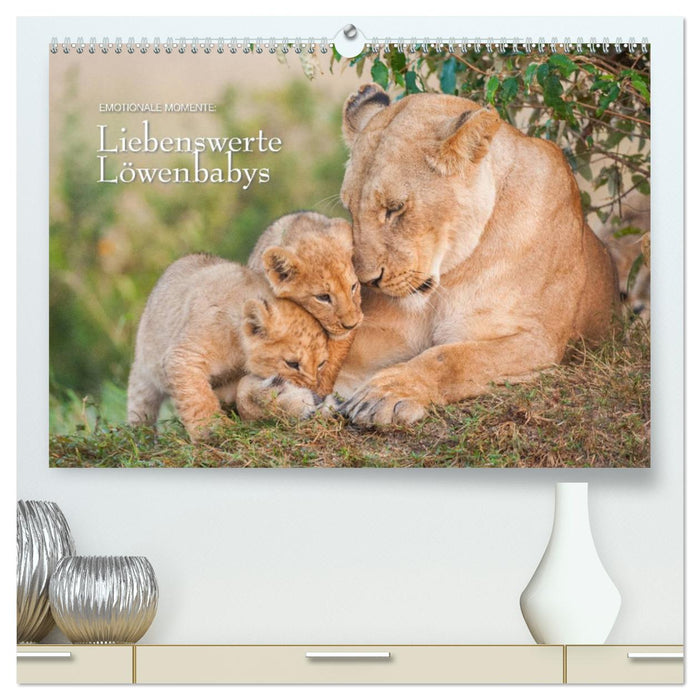 Emotionale Momente: Liebenswerte Löwenbabys / CH-Version (CALVENDO Premium Wandkalender 2025)