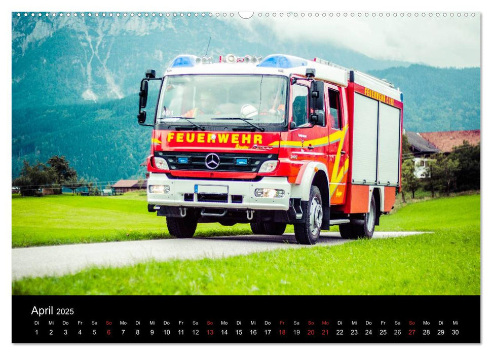 Einsatzfahrzeuge - Bayern (CALVENDO Premium Wandkalender 2025)