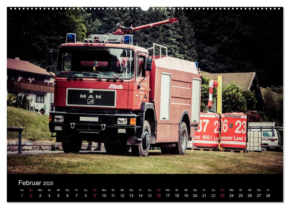 Einsatzfahrzeuge - Bayern (CALVENDO Wandkalender 2025)