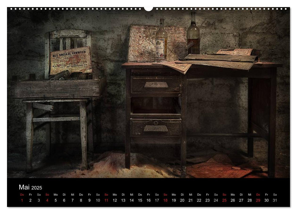 Geheimnisvolle Orte - Lost Places (CALVENDO Premium Wandkalender 2025)