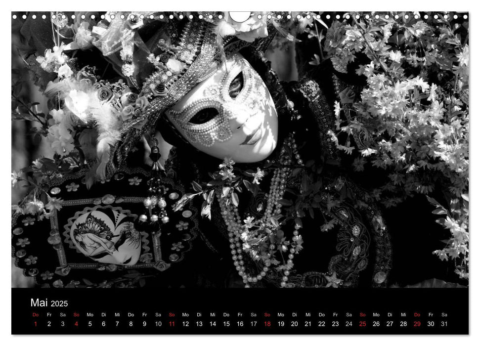 BLACK 'N WHITE (CALVENDO Wandkalender 2025)