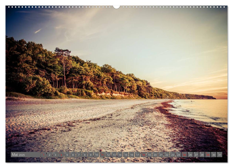 Ostseebad Warnemünde (CALVENDO Premium Wandkalender 2025)