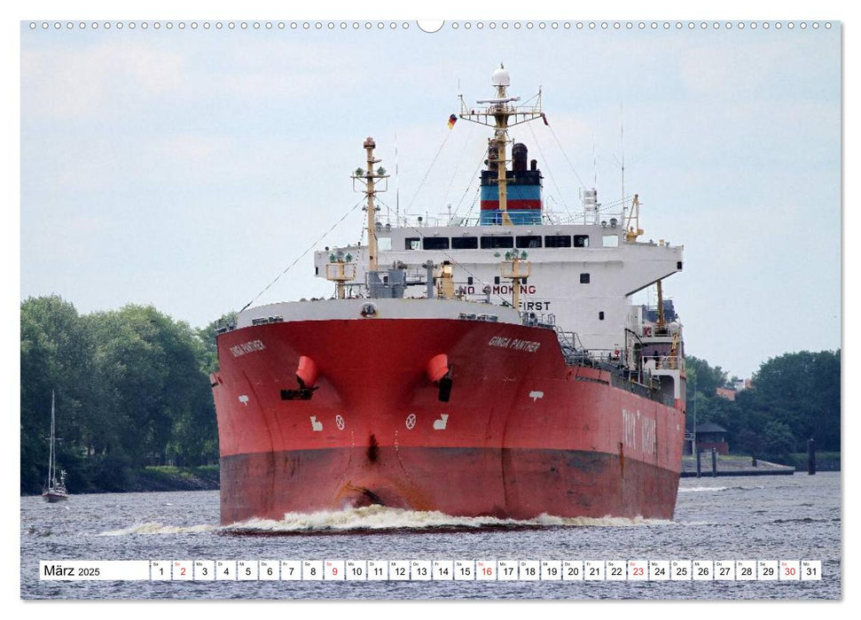 Dicke Pötte im Hafen und auf großer Fahrt (CALVENDO Wandkalender 2025)