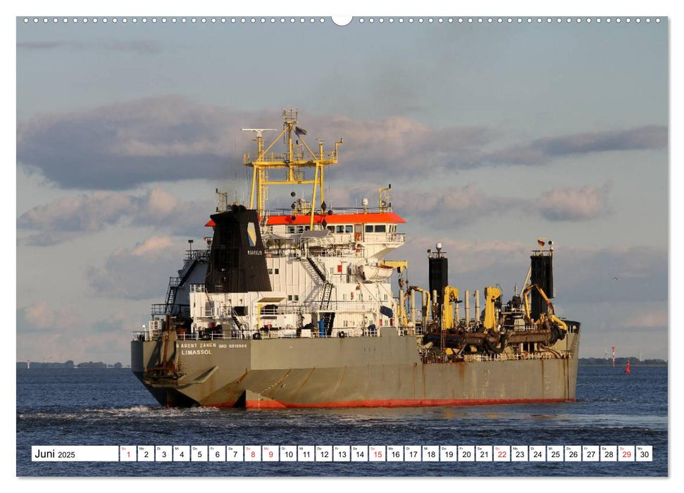 Dicke Pötte im Hafen und auf großer Fahrt (CALVENDO Wandkalender 2025)