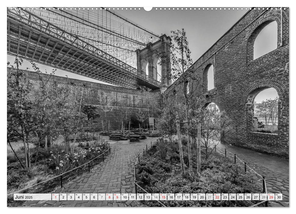 BROOKLYN BRIDGE Das Wahrzeichen von New York City (CALVENDO Wandkalender 2025)