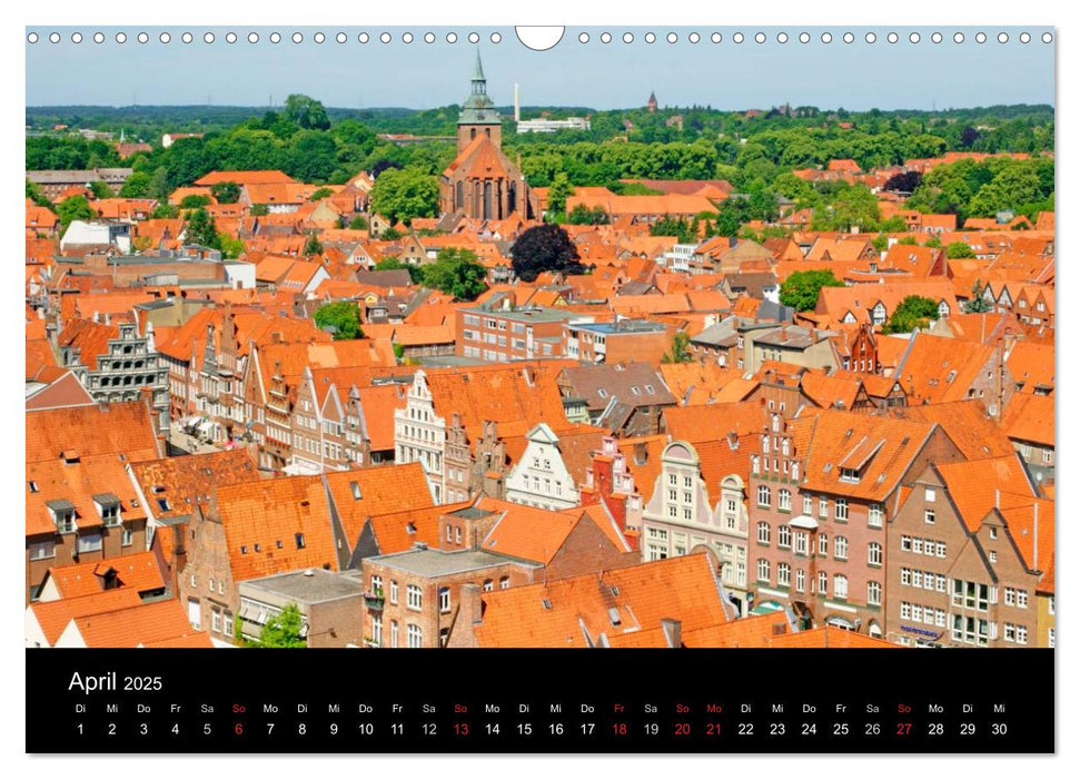 Hansestadt Lüneburg und Lüneburger Heide (CALVENDO Wandkalender 2025)