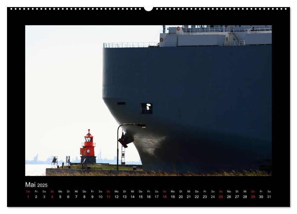 Auf Große Fahrt - Schiffe im Hafen und auf See (CALVENDO Premium Wandkalender 2025)